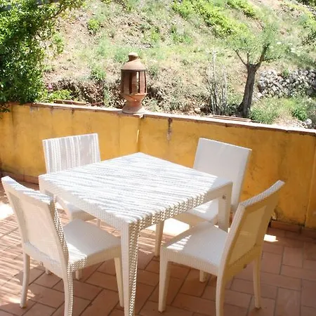 Calandrella Bed & Breakfast 4*