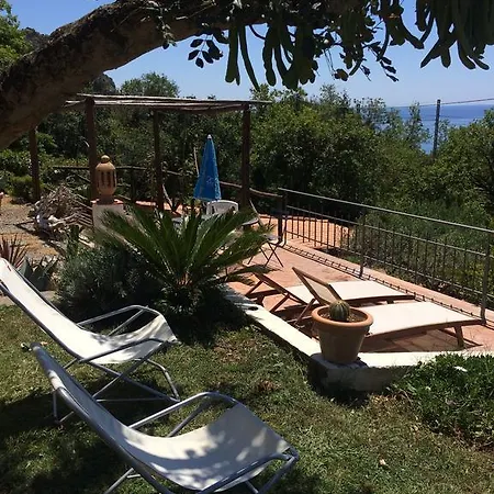 Bed & Breakfast Calandrella 4*