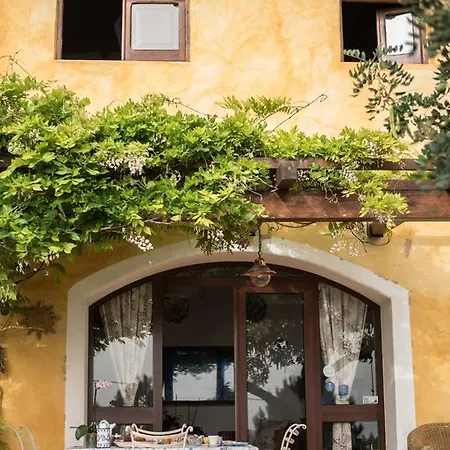 Bed & Breakfast Calandrella 4*