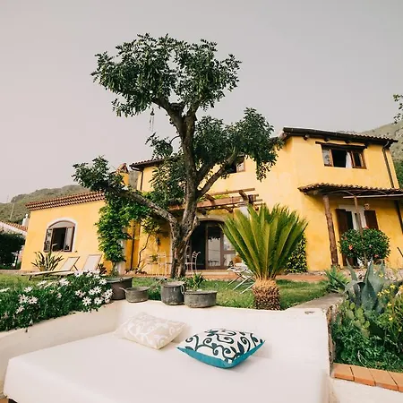 Bed & Breakfast Calandrella 4*